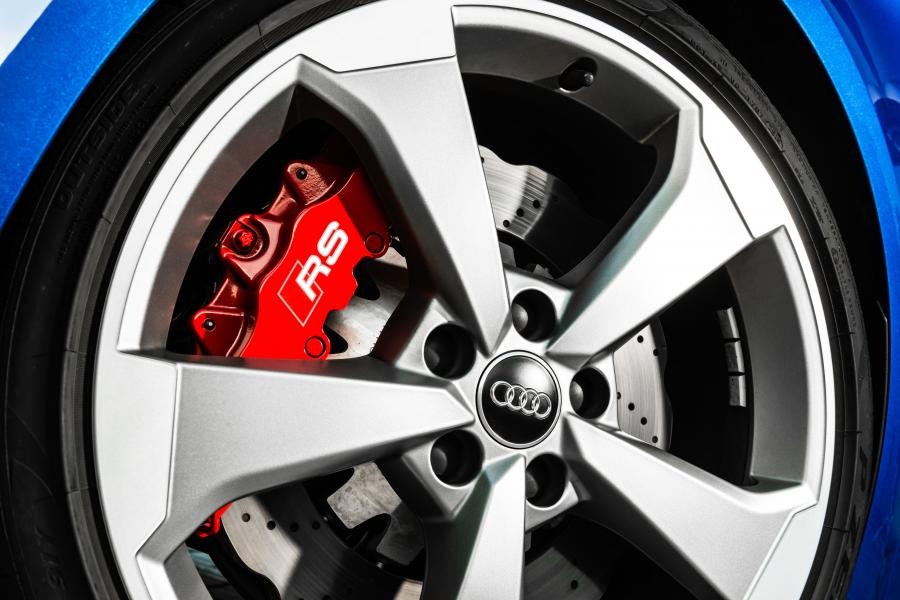Колеса Audi RS3 Sportback (8V) 2016 года  (LA) (фото 10 из 26)